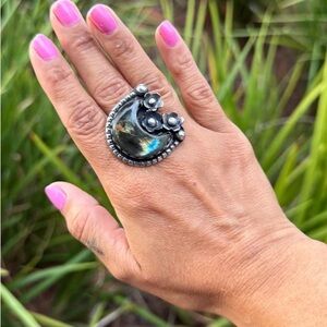 Sz9 Sterling Silver & Labradorite Statement Ring